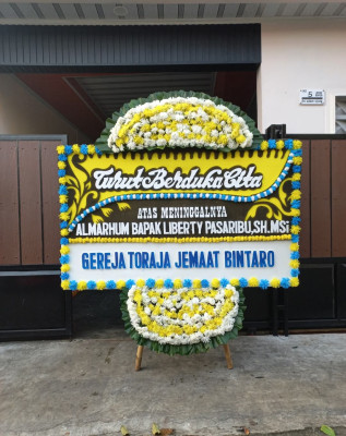 Papan Bunga Duka di Sanggau